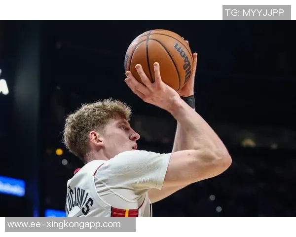 鲍威尔赞阿德巴约全面表现期待其持续保持进攻性发挥